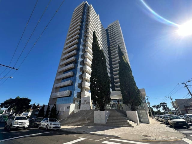 Locação - Apartamento Alto Padrão com 3 quartos, 2 vagas de garagem, Churrasqueira, Edifício Pallazo Masini, Estrela.