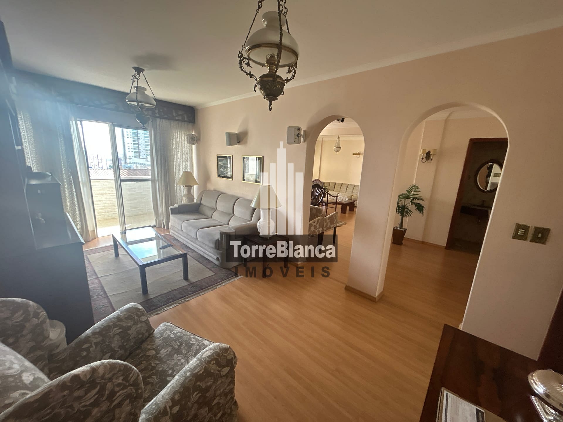 Apartamento à venda e aluguel com 4 quartos, 215m² - Foto 2