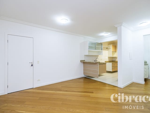 Apartamento 2 quartos e 1 banheiro, para alugar, no bairro Portão em Curitiba