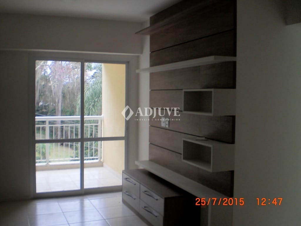 Apartamento à venda com 3 quartos, 108m² - Foto 1