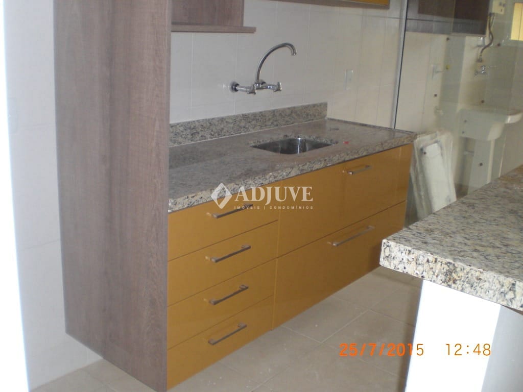 Apartamento à venda com 3 quartos, 108m² - Foto 4