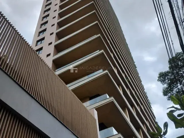 Apartamento 3 quartos e 5 banheiros, à venda, no bairro Moema em São Paulo