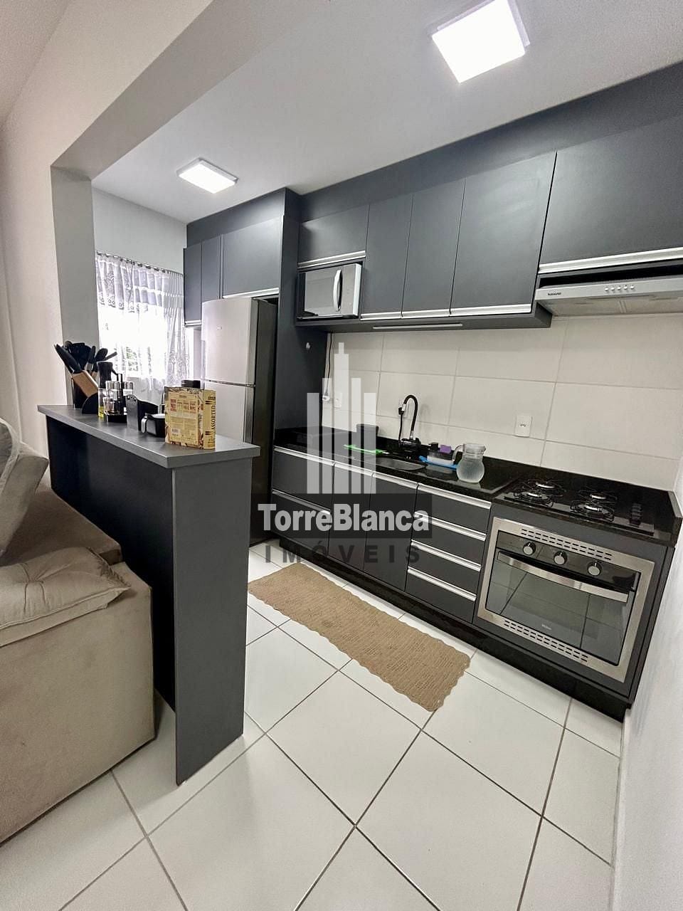 Apartamento à venda com 2 quartos, 45m² - Foto 2