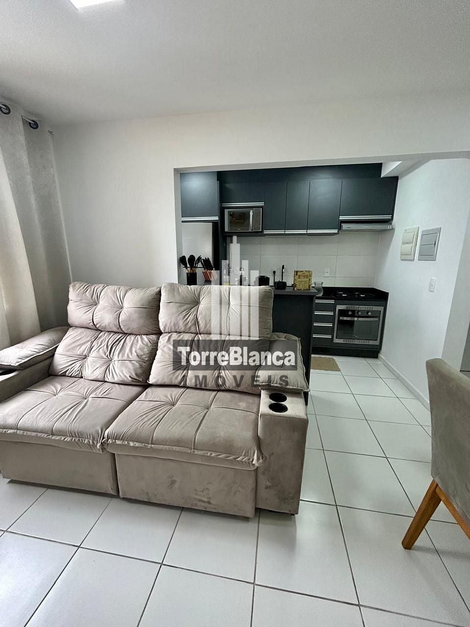 Apartamento à venda com 2 quartos, 45m² - Foto 3