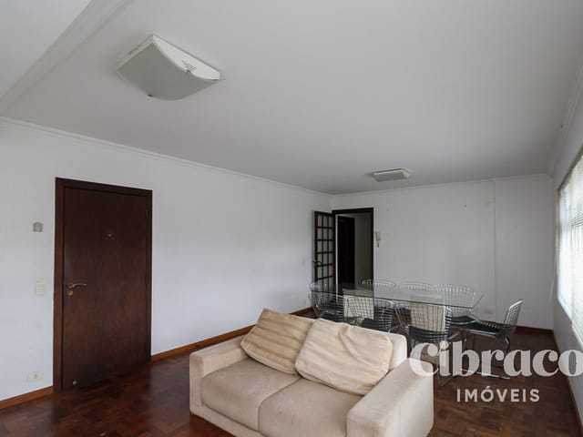 Apartamento 3 quartos e 2 banheiros, para alugar, no bairro Centro Cívico em Curitiba