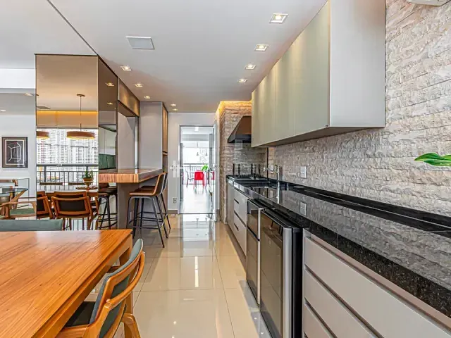 Apartamento 4 quartos e 5 banheiros, à venda, no bairro Santo Amaro em São Paulo