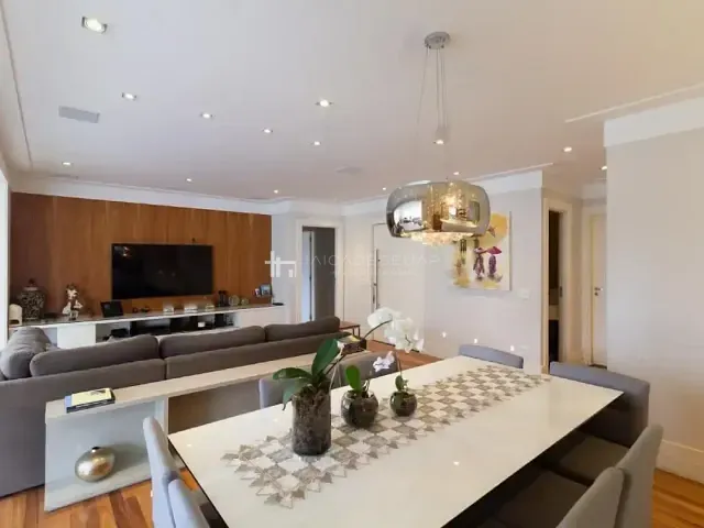 Apartamento 4 quartos e 4 banheiros, à venda, no bairro Moema em São Paulo