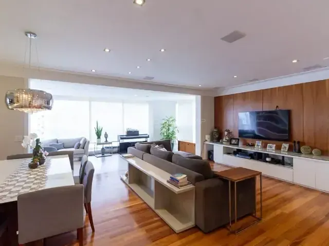 Apartamento 4 quartos e 4 banheiros, à venda, no bairro Moema em São Paulo