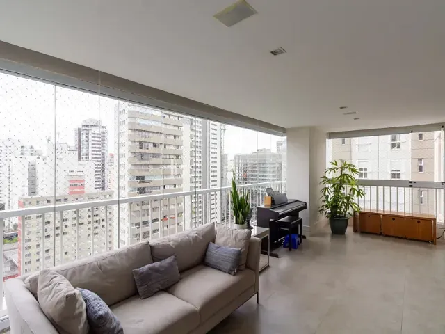 Apartamento 4 quartos e 4 banheiros, à venda, no bairro Moema em São Paulo