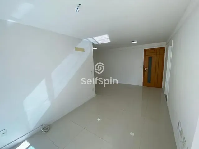 Apartamento com 100m² 3 quartos e 1 banheiro, para alugar, no bairro Icaraí em Niterói