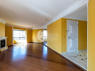 Foto do Apartamento-Apartamento tipo para venda em Campo Belo com 4 quartos, sendo 2 suítes, 285m²