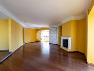 Foto do Apartamento-Apartamento tipo para venda em Campo Belo com 4 quartos, sendo 2 suítes, 285m²