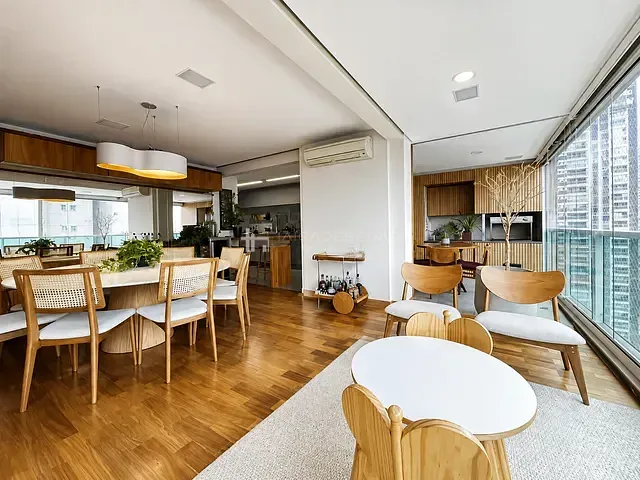 Apartamento 3 quartos e 4 banheiros, à venda, no bairro Cidade Monções em São Paulo