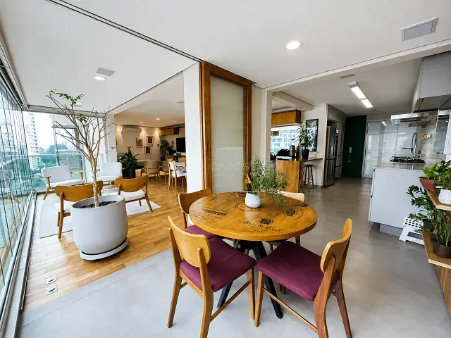Apartamento 3 quartos e 4 banheiros, à venda, no bairro Cidade Monções em São Paulo