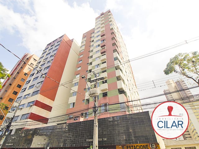 Apartamento 2 quartos e 1 banheiro, para alugar, no bairro Centro em Curitiba