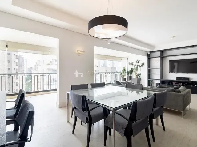 Apartamento 3 quartos e 5 banheiros, à venda, no bairro Itaim Bibi em São Paulo