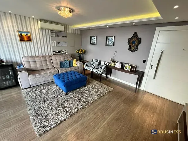 Apartamento 3 quartos e 3 banheiros, à venda, no bairro Cristo Redentor em Caxias do Sul