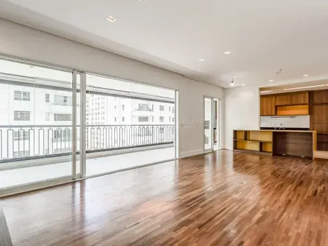 Apartamento 3 quartos e 4 banheiros, à venda, no bairro Itaim Bibi em São Paulo
