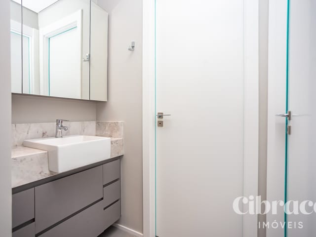 Apartamento 1 quarto e 1 banheiro, para alugar, no bairro Bigorrilho em Curitiba