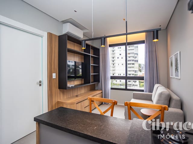 Apartamento 1 quarto e 1 banheiro, para alugar, no bairro Bigorrilho em Curitiba