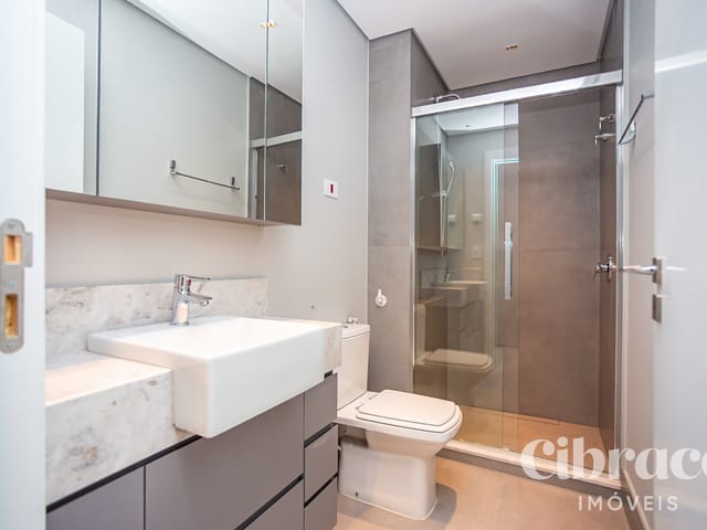 Apartamento 1 quarto e 1 banheiro, para alugar, no bairro Bigorrilho em Curitiba