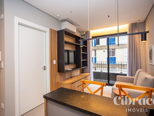 Apartamento 1 quarto e 1 banheiro, para alugar, no bairro Bigorrilho em Curitiba