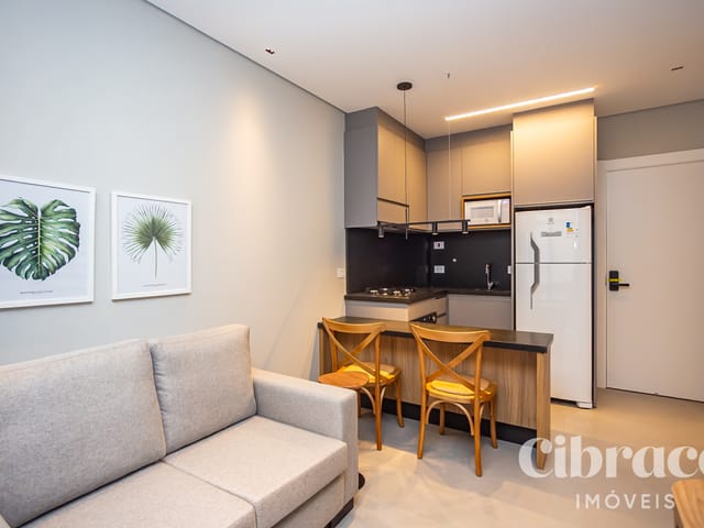 Apartamento 1 quarto e 1 banheiro, para alugar, no bairro Bigorrilho em Curitiba