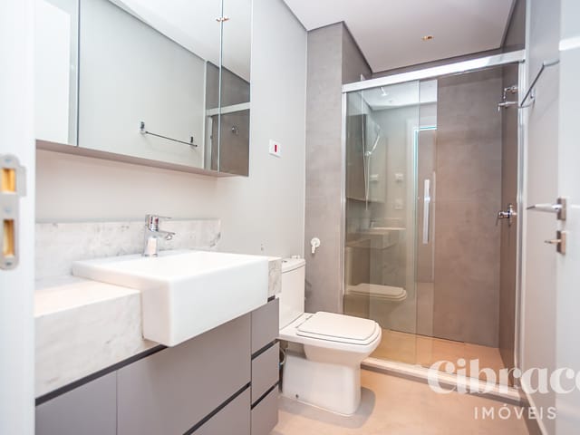 Apartamento 1 quarto e 1 banheiro, para alugar, no bairro Bigorrilho em Curitiba