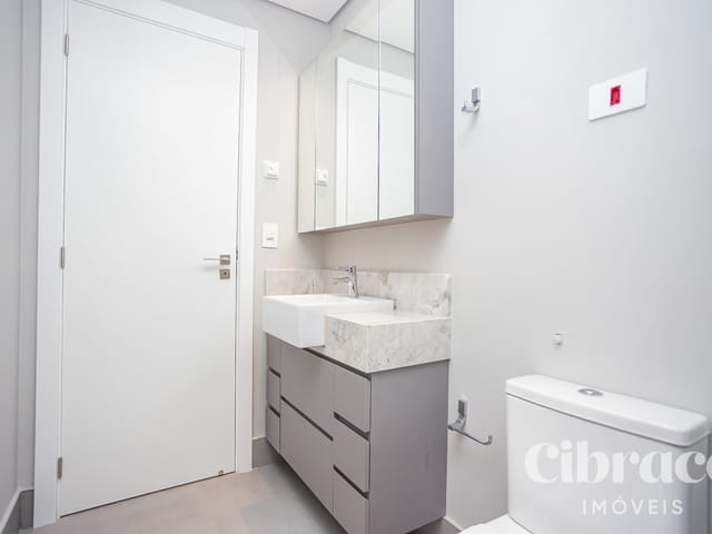 Apartamento 1 quarto e 1 banheiro, para alugar, no bairro Bigorrilho em Curitiba