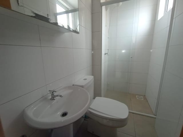 Apartamento 1 quarto e 1 banheiro, para alugar, no bairro Centro em Curitiba