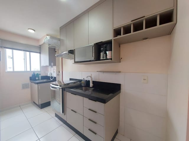 Venda e Locação - Apartamento com 2 quartos, 1 vaga, Sacada com churrasqueira, Próximo à UEPG Campus, Condomínio Vittace Uvaranas.
