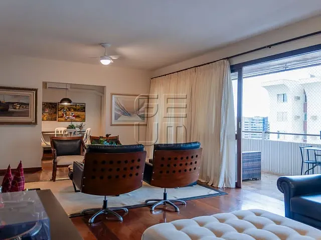 Apartamento com 388m² 4 quartos e 5 banheiros, à venda, no bairro Centro em Londrina