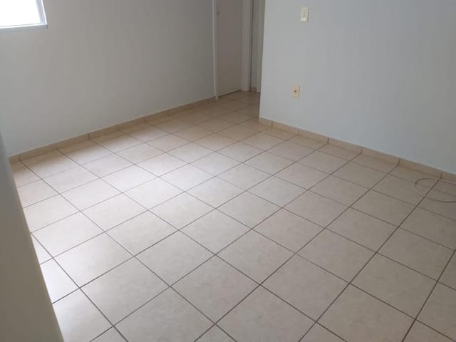 Foto do Apartamento - Apartamento com 2 dormitórios à venda, 72 m² por R$ 155.000,00 - Universitário - Uberaba/MG | ZUCATO IMOBILIARIA LTDA