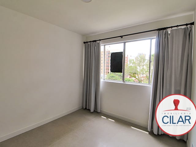 Apartamento 3 quartos e 2 banheiros, para alugar, no bairro Vila Izabel em Curitiba