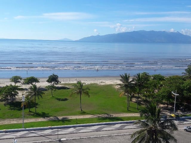 Foto do Apartamento - A OPORTUNIDADE de morar na praia está AQUI! Apartamento 98m² 3 dorms,suíte,sacada com a vista mais linda da cidade! | RUSSI IMÓVEIS