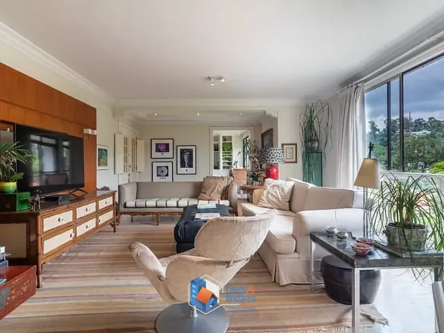 Apartamento com 251m² 4 quartos e 3 banheiros, à venda, no bairro Real Parque em São Paulo