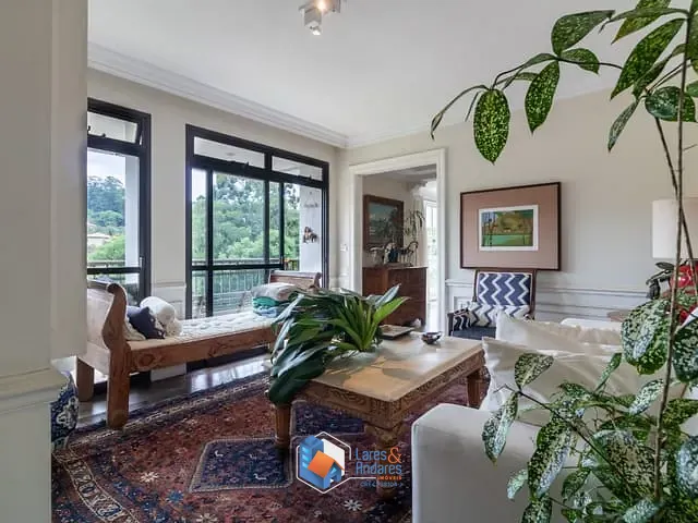 Apartamento com 251m² 4 quartos e 3 banheiros, à venda, no bairro Real Parque em São Paulo