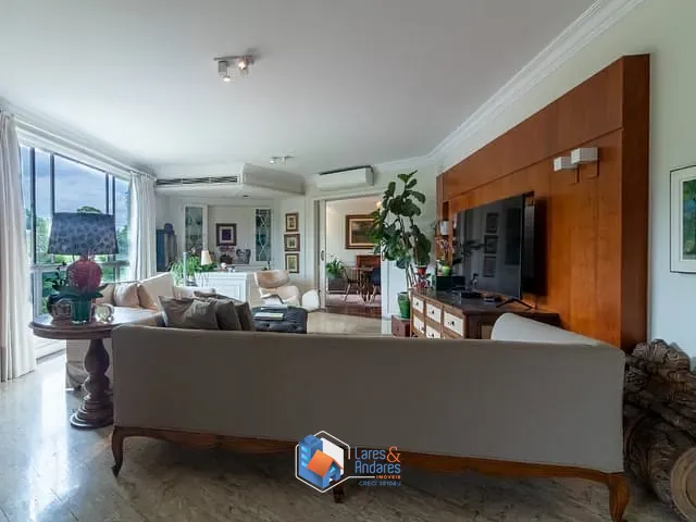 Apartamento com 251m² 4 quartos e 3 banheiros, à venda, no bairro Real Parque em São Paulo