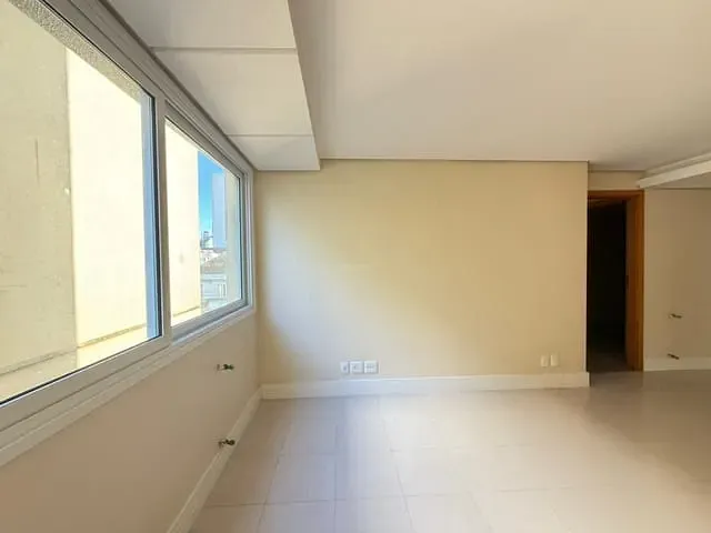 Apartamento 3 quartos e 3 banheiros, à venda, no bairro Pio X em Caxias do Sul