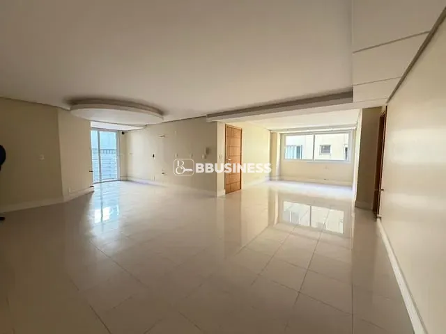 Apartamento 3 quartos e 3 banheiros, à venda, no bairro Pio X em Caxias do Sul
