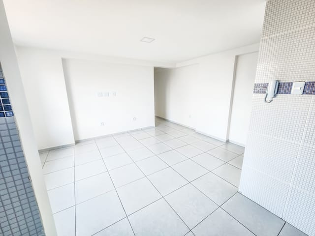 Apartamento 2 quartos e 2 banheiros, à venda, no bairro Miramar em João Pessoa