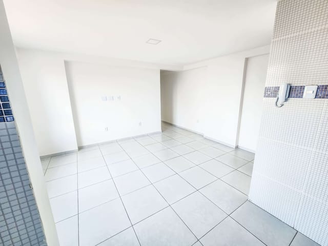 Apartamento 2 quartos e 2 banheiros, à venda, no bairro Miramar em João Pessoa