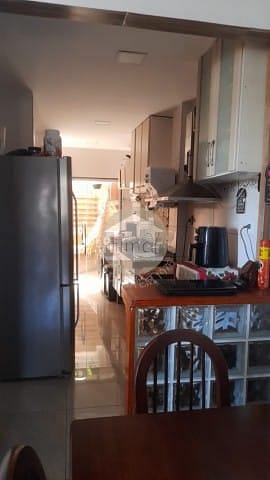 Apartamento à venda com 2 quartos, 60m² - Foto 2