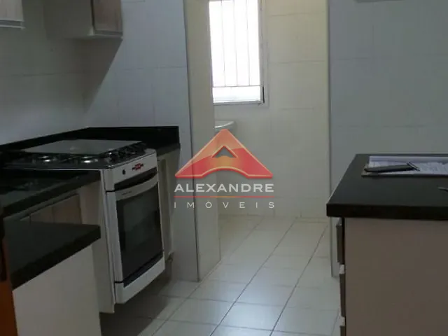 Apartamento com 72m² 2 quartos e 2 banheiros, para alugar, no bairro Vila Industrial em São José dos Campos