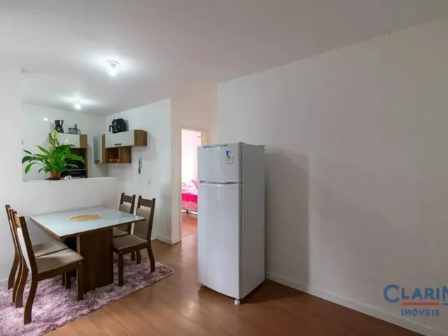 Apartamento 2 quartos e 1 banheiro, à venda, no bairro Bom Jesus em Campo Largo
