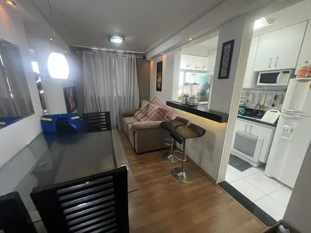 Apartamento com 55m² 2 quartos e 1 banheiro, para alugar, no bairro Parque São Vicente em Mauá