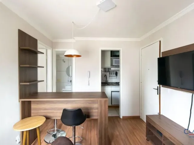 Apartamento 1 quarto e 1 banheiro, à venda, no bairro Centro em Curitiba
