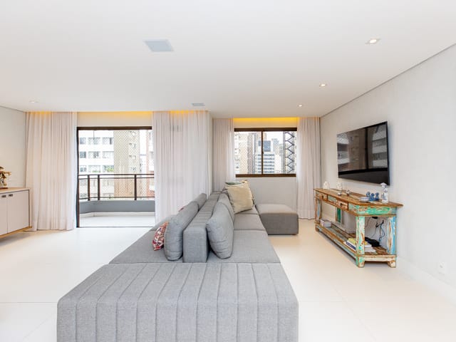 Foto do Apartamento - Apartamento tipo para venda em Jardim Europa com 4 quartos, sendo 3 suítes, 197m² | Lares e Andares Imóveis