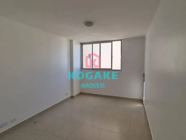 Apartamento 2 quartos e 1 banheiro, para alugar, no bairro Jardim Apolo em São José dos Campos