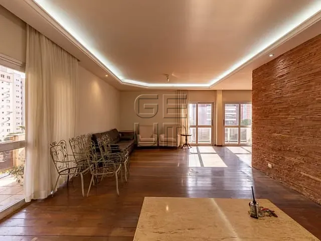 Apartamento com 565m² 4 quartos e 4 banheiros, à venda ou para alugar, no bairro Centro em Londrina